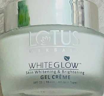Lotus Herbals White Glow Skin Brightening Cream
